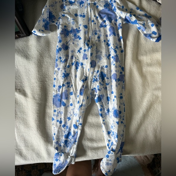 NWT Two Biscuit Home Footie Pajamas 18-24m - Picture 2 of 8